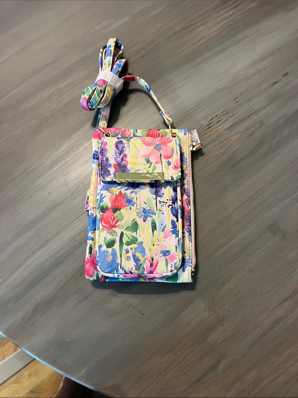 Selling for friend:Floral Crossbody Phone Bag - Multicolor